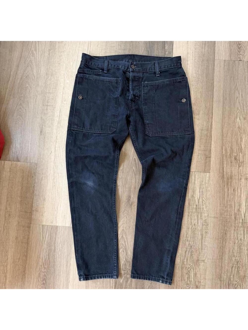 Levis 520 w/ big pocket size 34